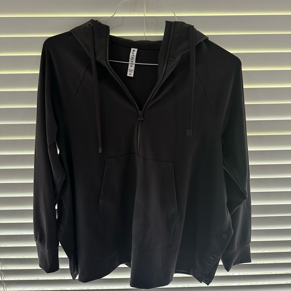 Athleta pullover hoodie. Size xs. Lightly worn, perfect condition.